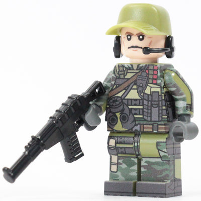 Russian Engineer V4 – custom LEGO-compatible minifigure item by BrickTactical
