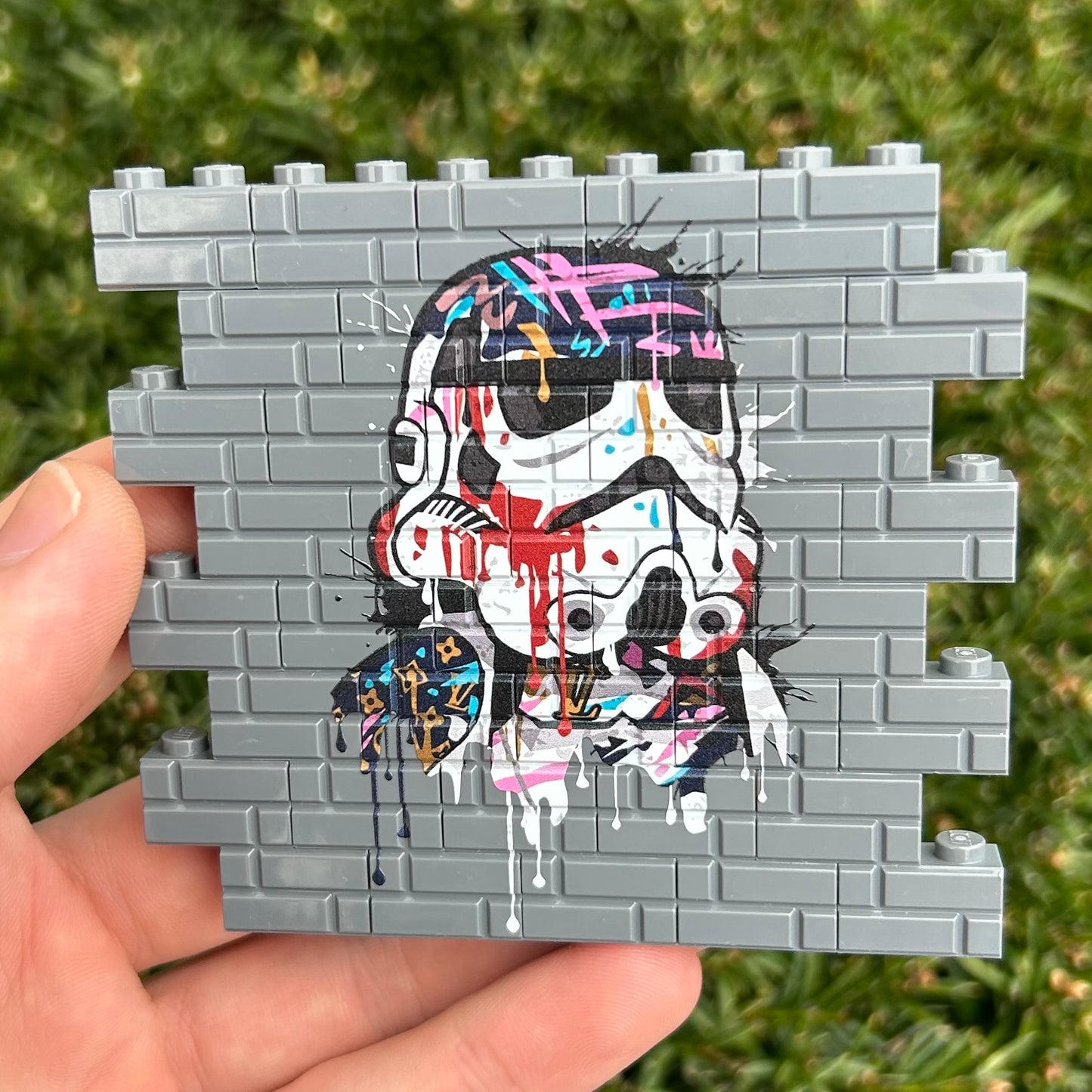 Drippy Trooper Graffiti Wallbrick (Dark Bluish Grey)