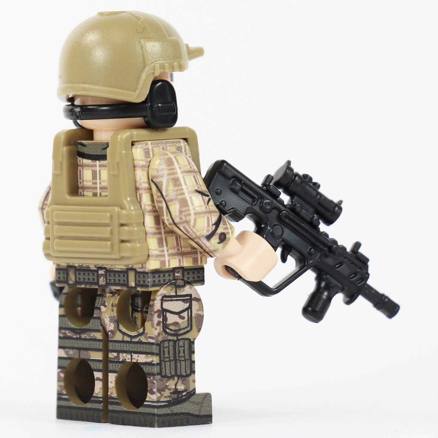 Private Military Contractor (Tan) - LIMITED EDITION 1/144
