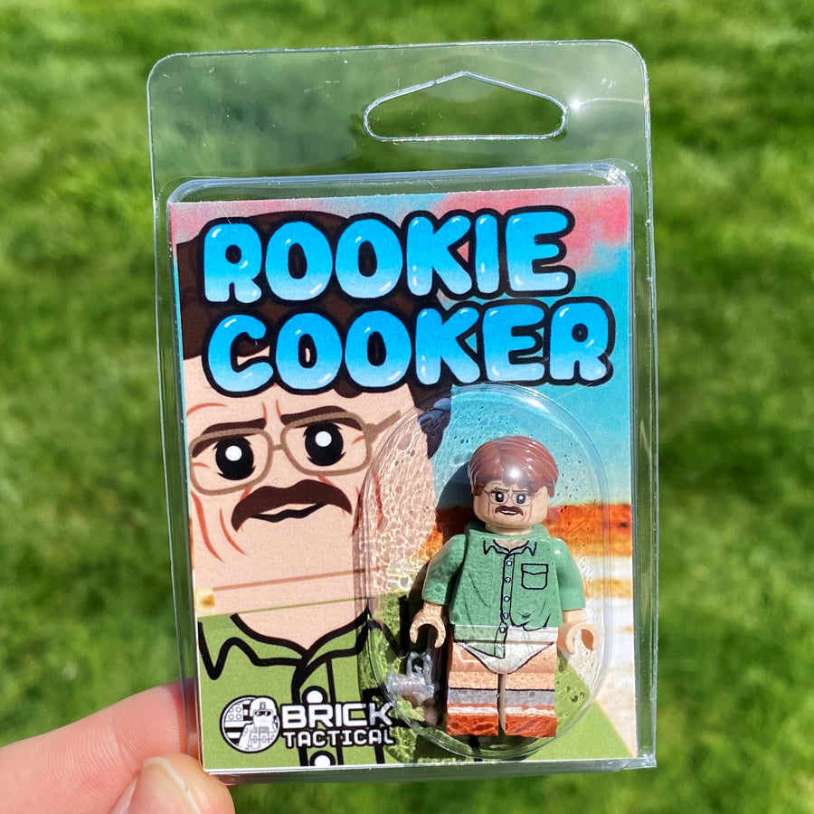 Rookie Cooker – custom LEGO-compatible minifigure item by BrickTactical, alternate view