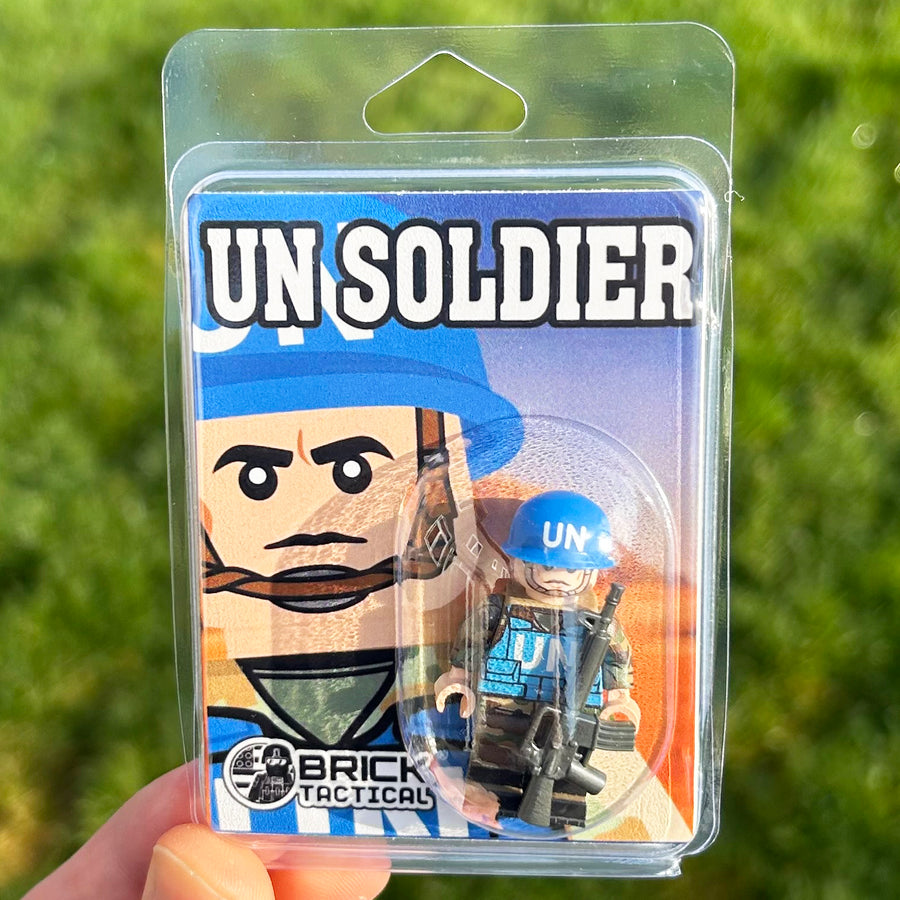 UN Soldier – custom LEGO-compatible minifigure item by BrickTactical, alternate view