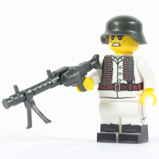 WW2 Winter German Gunner