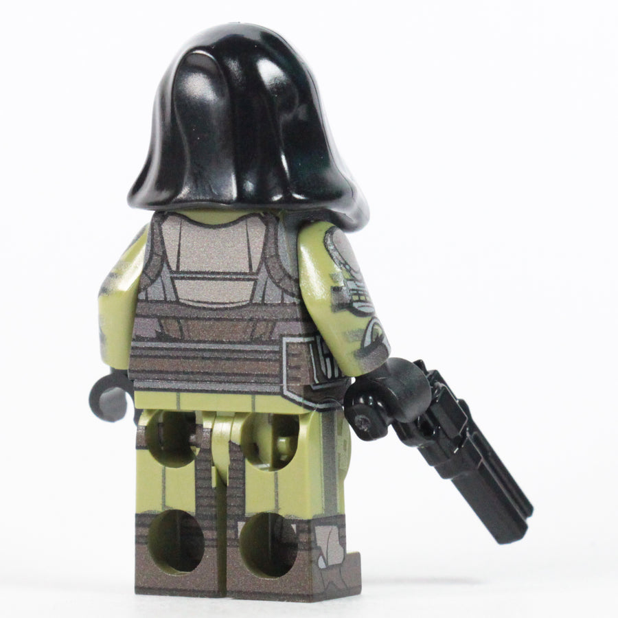 Space Age Hunter – custom LEGO-compatible minifigure item by BrickTactical, alternate view