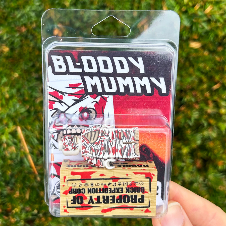 BrickTactical Custom LEGO Minifigure Bloody Mummy Limited Edition 1/72 view 2