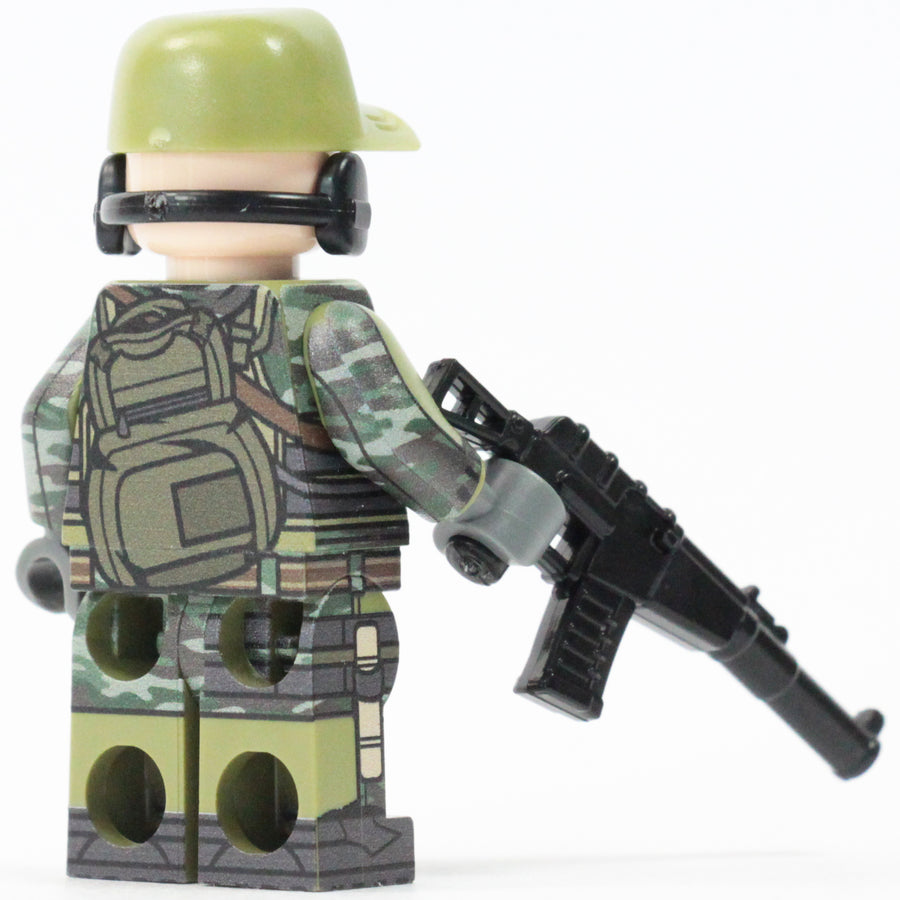 Russian Engineer V4 – custom LEGO-compatible minifigure item by BrickTactical, alternate view