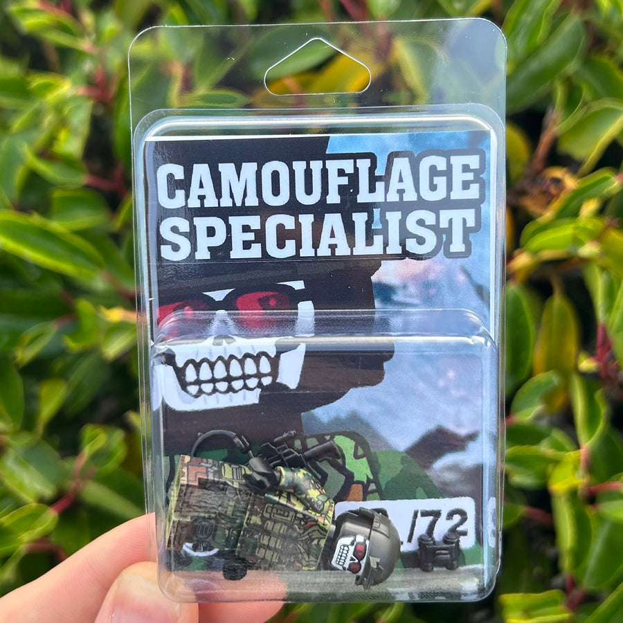 Camouflage Specialist - LIMITED EDITION 1/72 – custom LEGO-compatible minifigure item by BrickTactical, alternate view