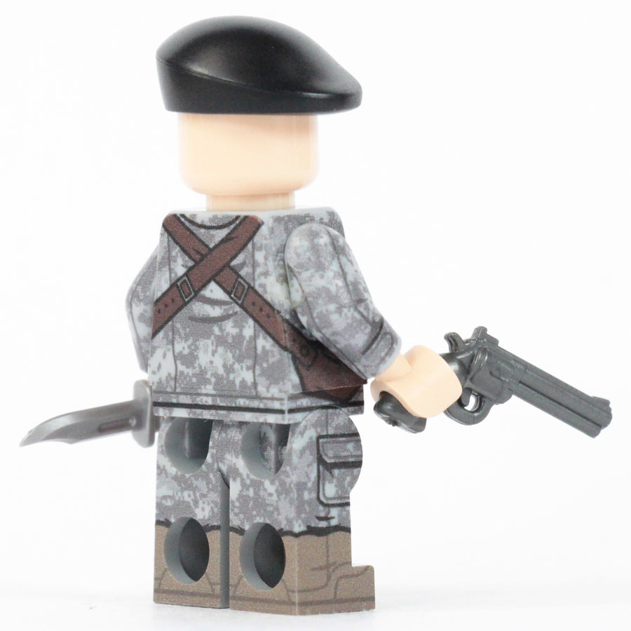 BrickTactical Custom LEGO Minifigure Backstabbing General Limited Edition 1/72 view 3