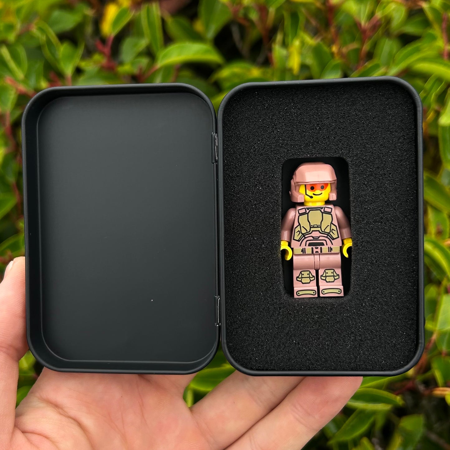 SAND RED MARINE - BLACK SERIES LIMITED EDITION 1/1