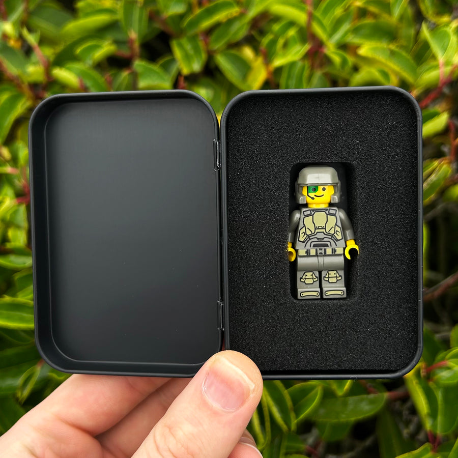 OLD GREY MARINE - BLACK SERIES LIMITED EDITION 1/5 – custom LEGO-compatible minifigure item by BrickTactical, alternate view