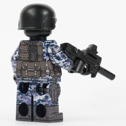 Paramilitary Soldier - LIMITED EDITION 1/72