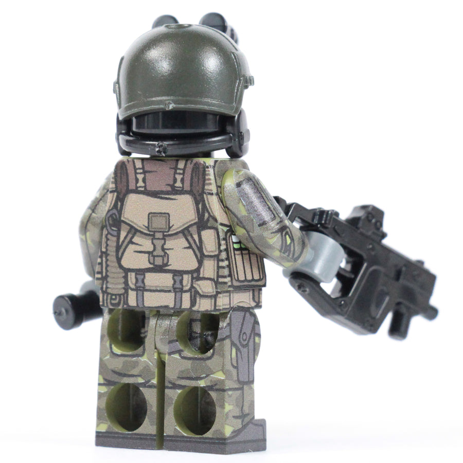BrickTactical Custom LEGO Minifigure Armada Engineer V6 Limited Edition 1/72 view 3