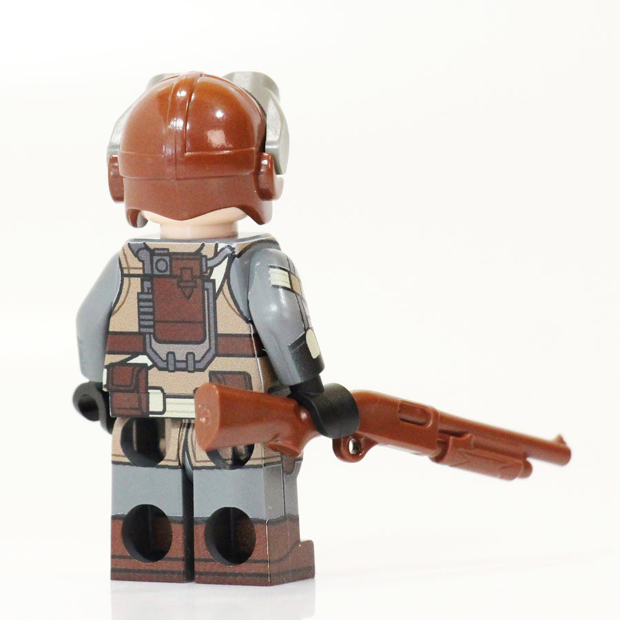 Ultimate Zombie Killer – custom LEGO-compatible minifigure item by BrickTactical, alternate view
