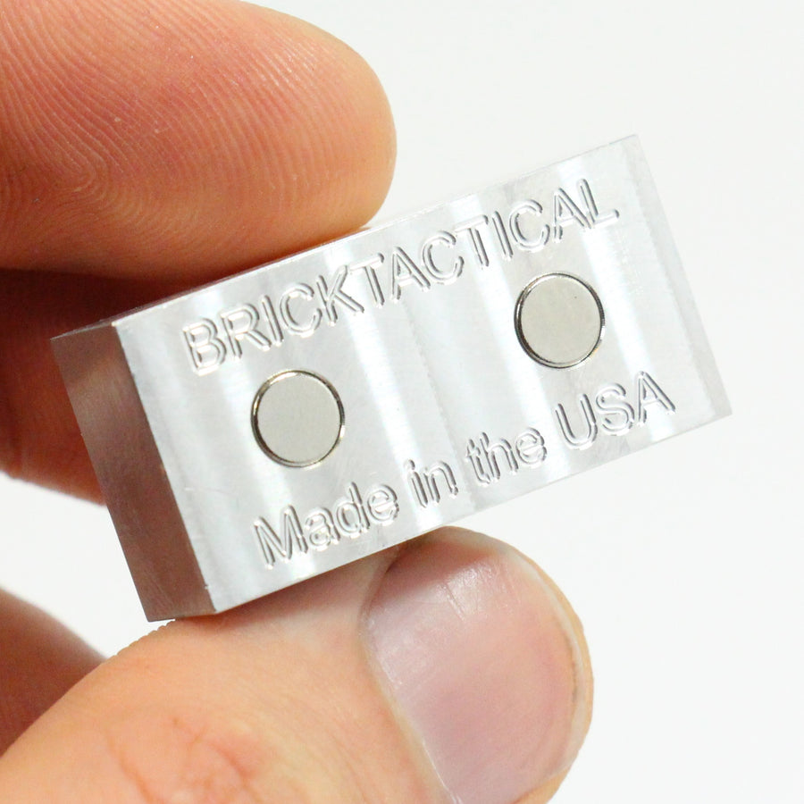 BrickMAG (x2) – custom LEGO-compatible minifigure item by BrickTactical, alternate view