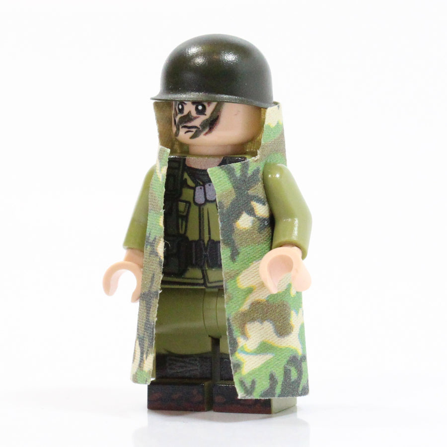 Camo Trench Coats – custom LEGO-compatible minifigure item by BrickTactical, alternate view